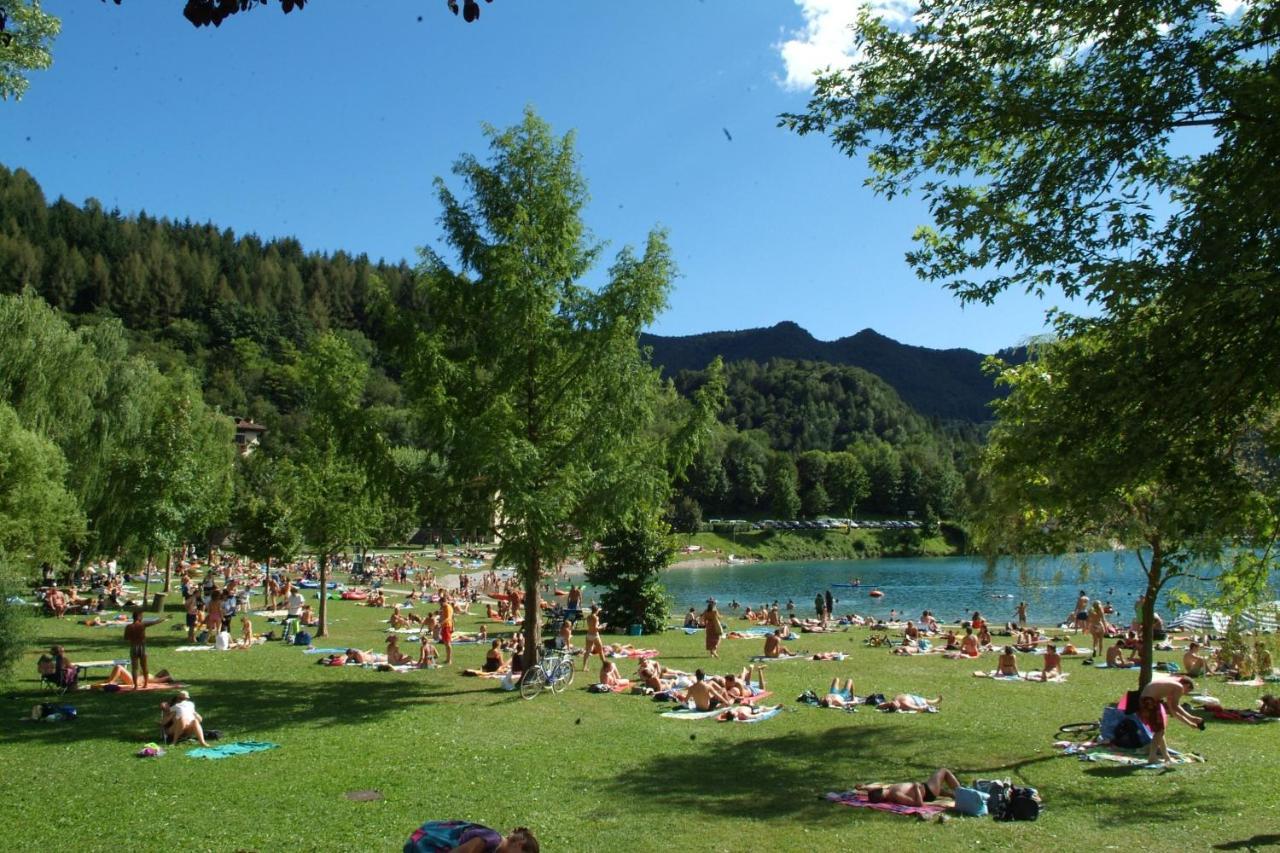 Family Wellness Camping Al Sole モリーナ・ディ・レードロ エクステリア 写真