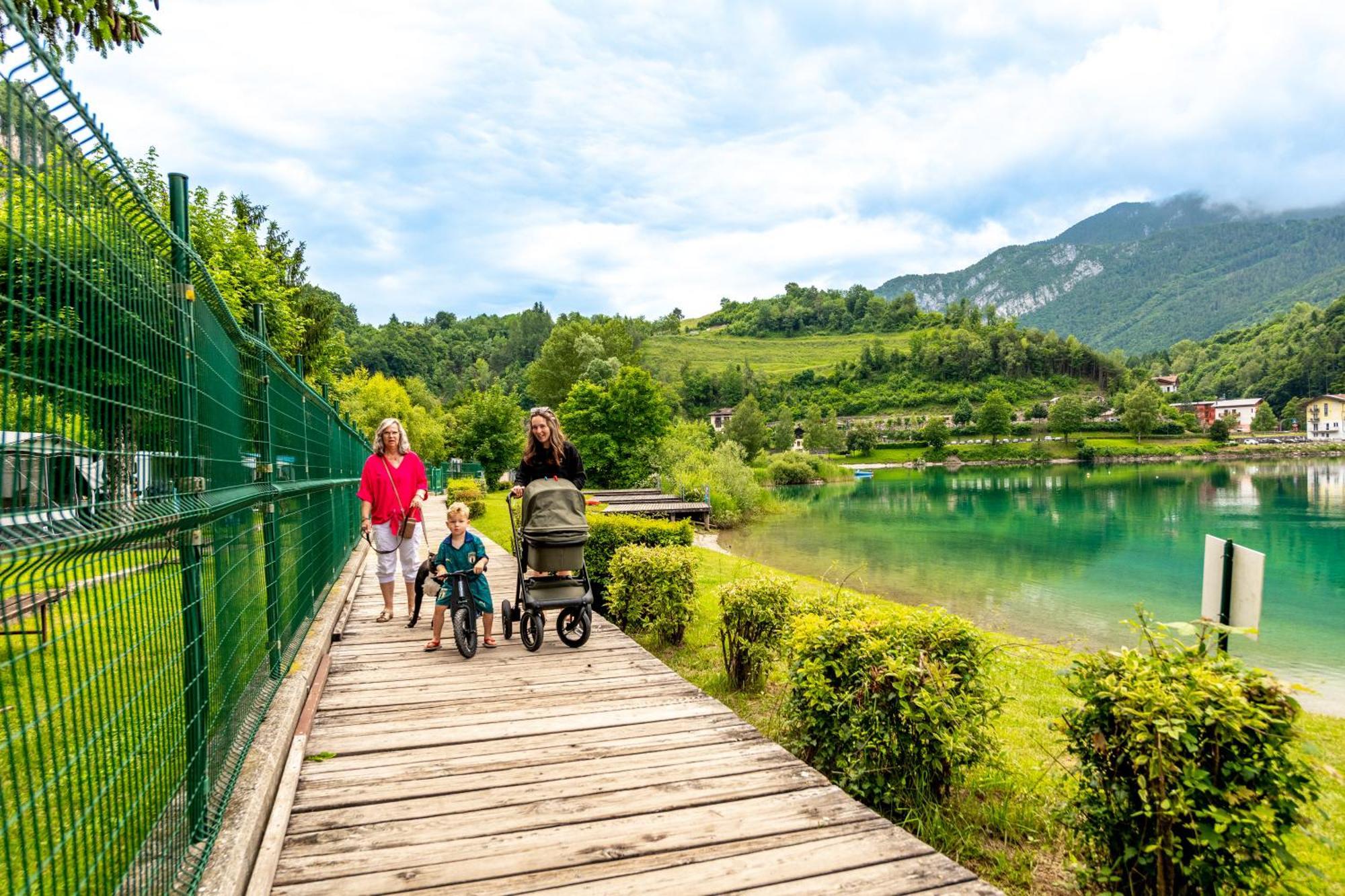 Family Wellness Camping Al Sole モリーナ・ディ・レードロ エクステリア 写真