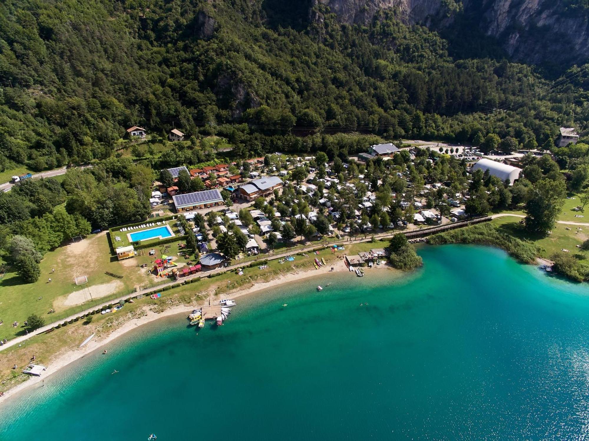 Family Wellness Camping Al Sole モリーナ・ディ・レードロ エクステリア 写真
